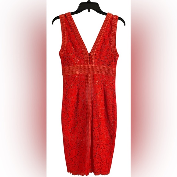 BARDOT Morgan Midi V Neck All Over Lace Dress - Picture 5 of 7